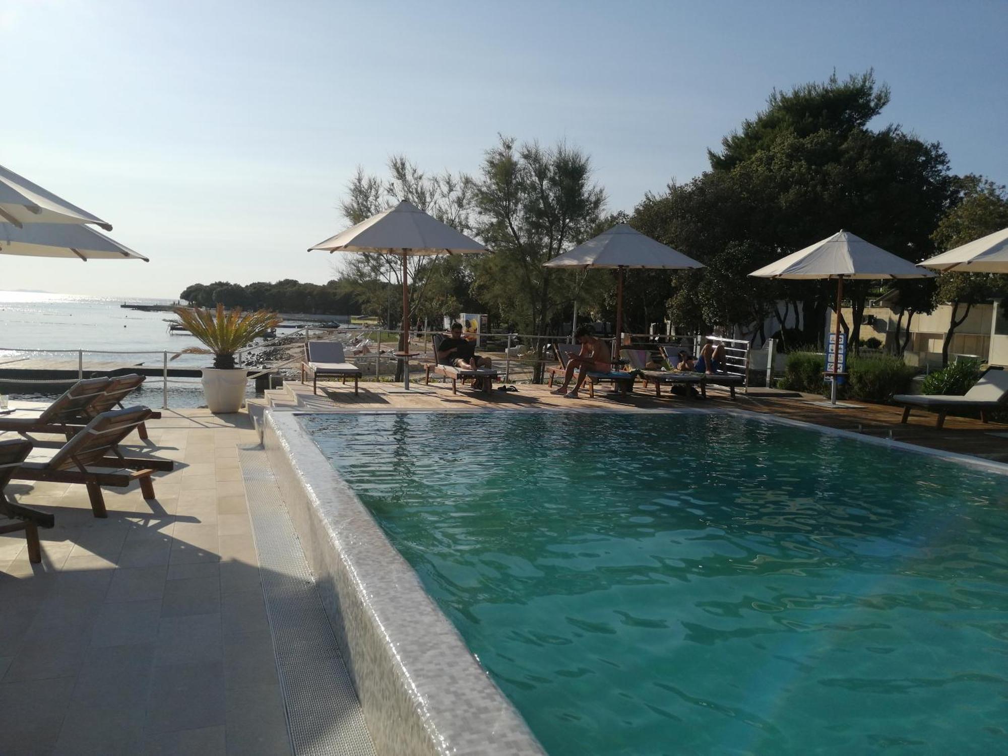Apartmani Astrado Petrcane Εξωτερικό φωτογραφία
