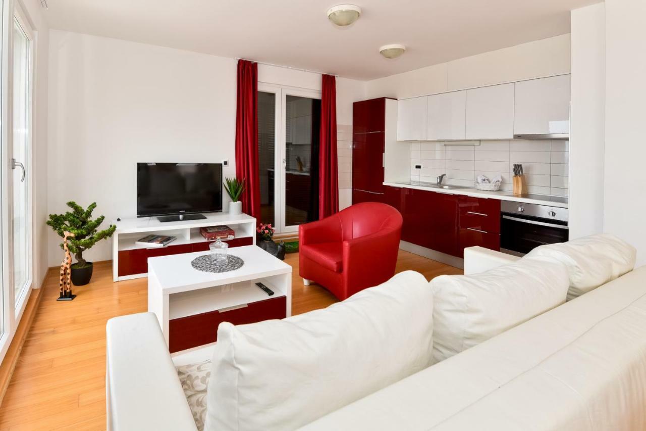 Apartmani Astrado Petrcane Εξωτερικό φωτογραφία