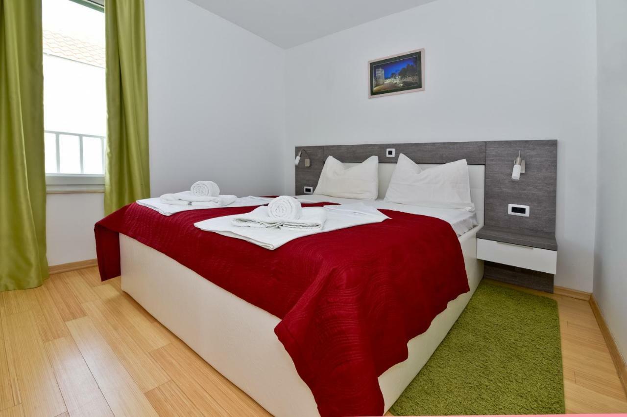 Apartmani Astrado Petrcane Εξωτερικό φωτογραφία